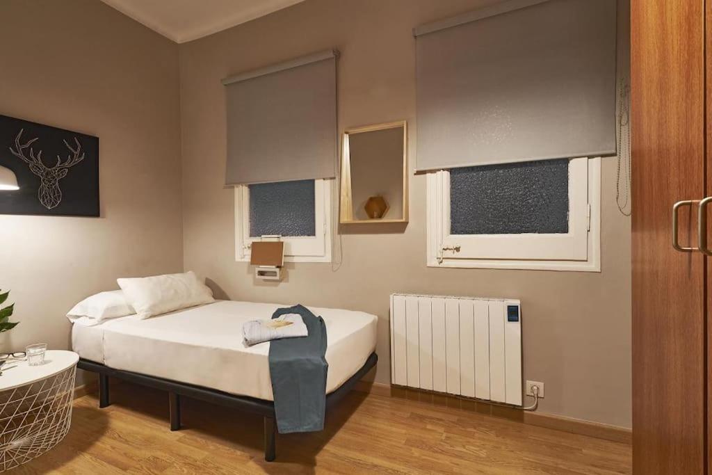 Magnificent 4 Bedroom Apartment In Eixample Барселона Екстер'єр фото