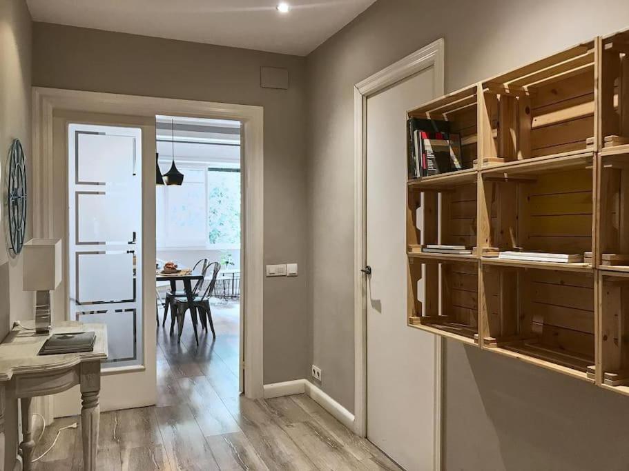 Magnificent 4 Bedroom Apartment In Eixample Барселона Екстер'єр фото