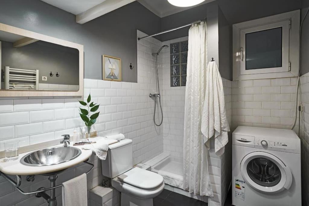 Magnificent 4 Bedroom Apartment In Eixample Барселона Екстер'єр фото