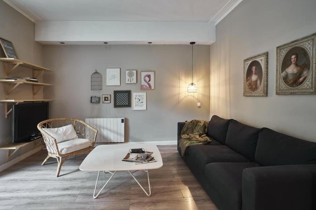 Magnificent 4 Bedroom Apartment In Eixample Барселона Екстер'єр фото